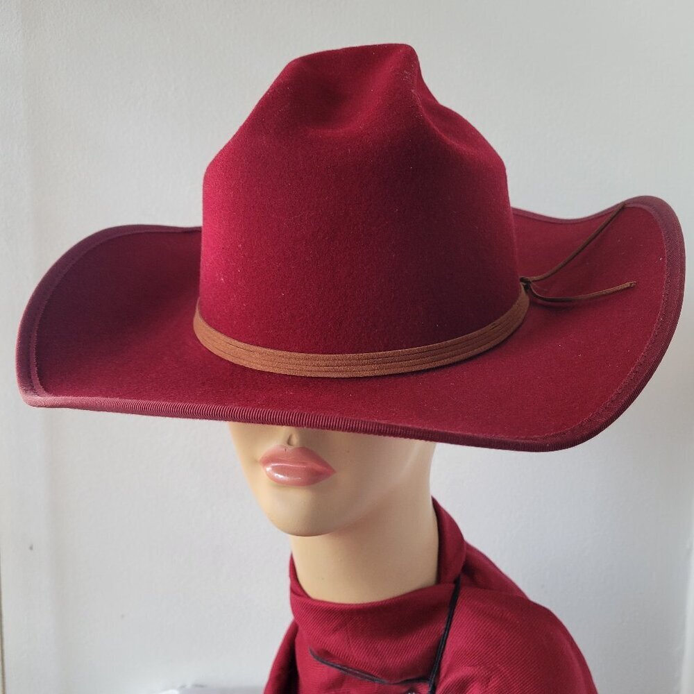 Goorin Bros’ Women's Burgundy / Wine Cowboy Wide Brim Fall/Winter Hat